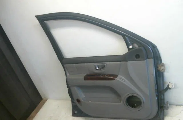 Porte avant gauche Kia SORENTO I (JC) 2.5 crdi (2006-2011) 5 portes occasion