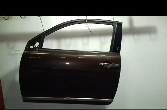 Porte avant gauche Lancia YPSILON (843_) 1.3 d multijet (843.axe11, 843.axe1a) (2006-2011) occasion