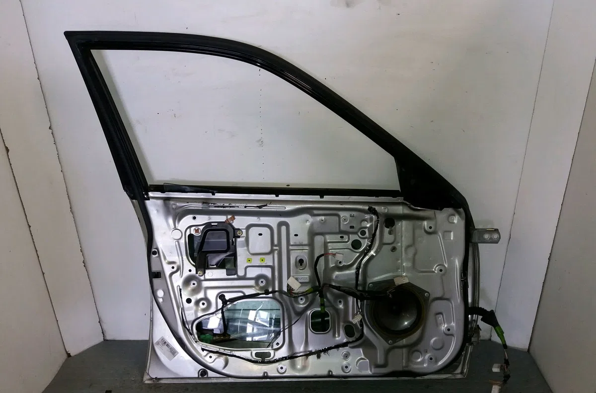 Porte avant gauche Lexus IS I (_E1_) 200 (gxe10) (1999-2005) occasion