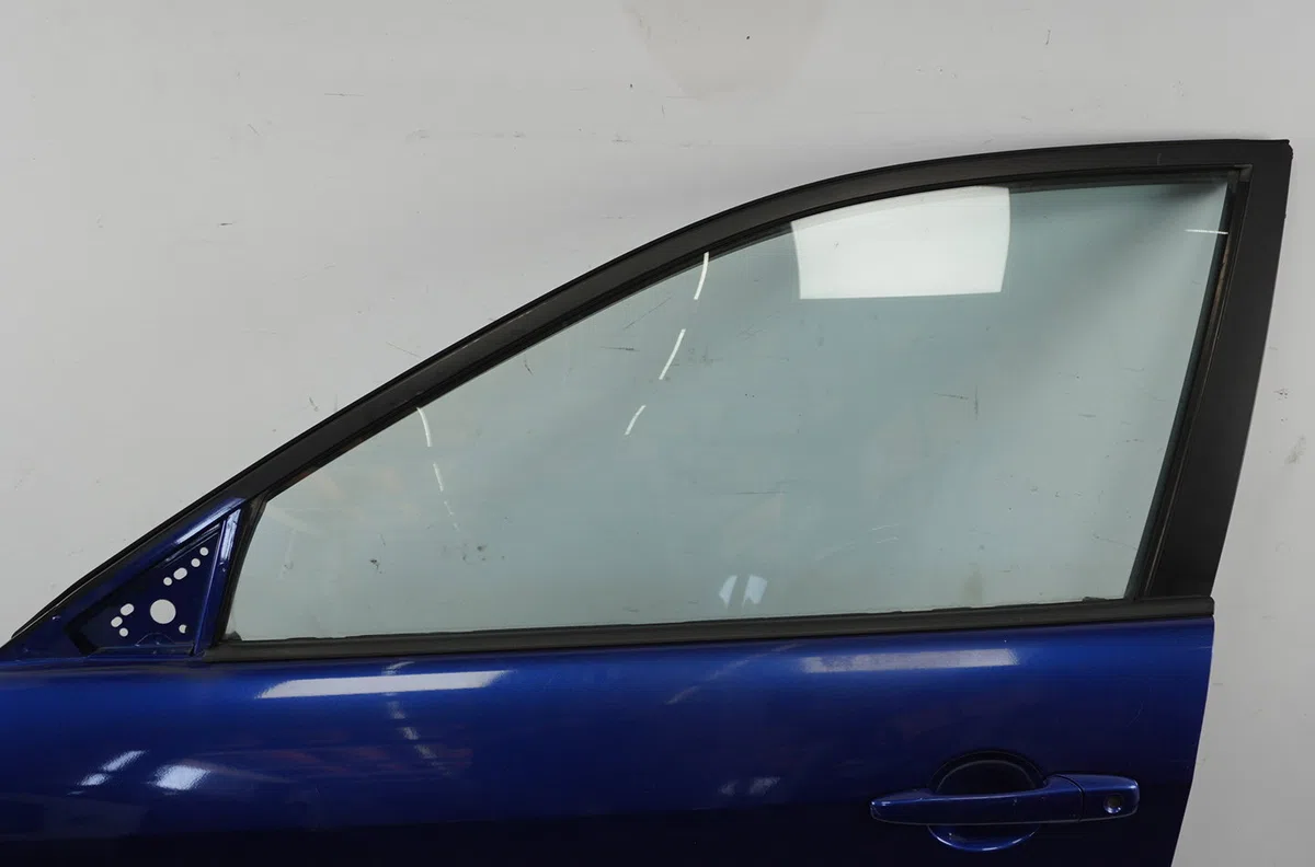 Porte avant gauche Mazda 6 Hatchback (GG) 2.0 (gges) (2002-2007) occasion