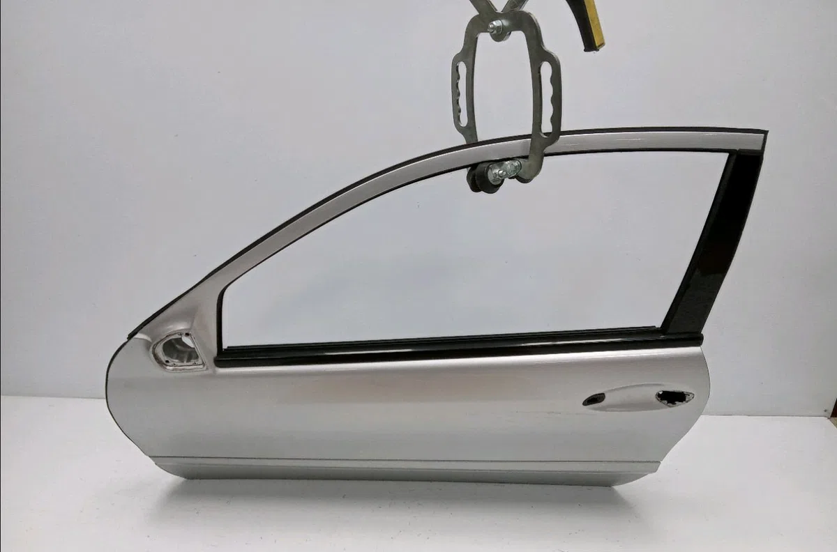 Porte avant gauche Mercedes-benz CLASSE C Coupe Sport (CL203) C 220 cdi (203.706) (2001-2004) 3 portes occasion