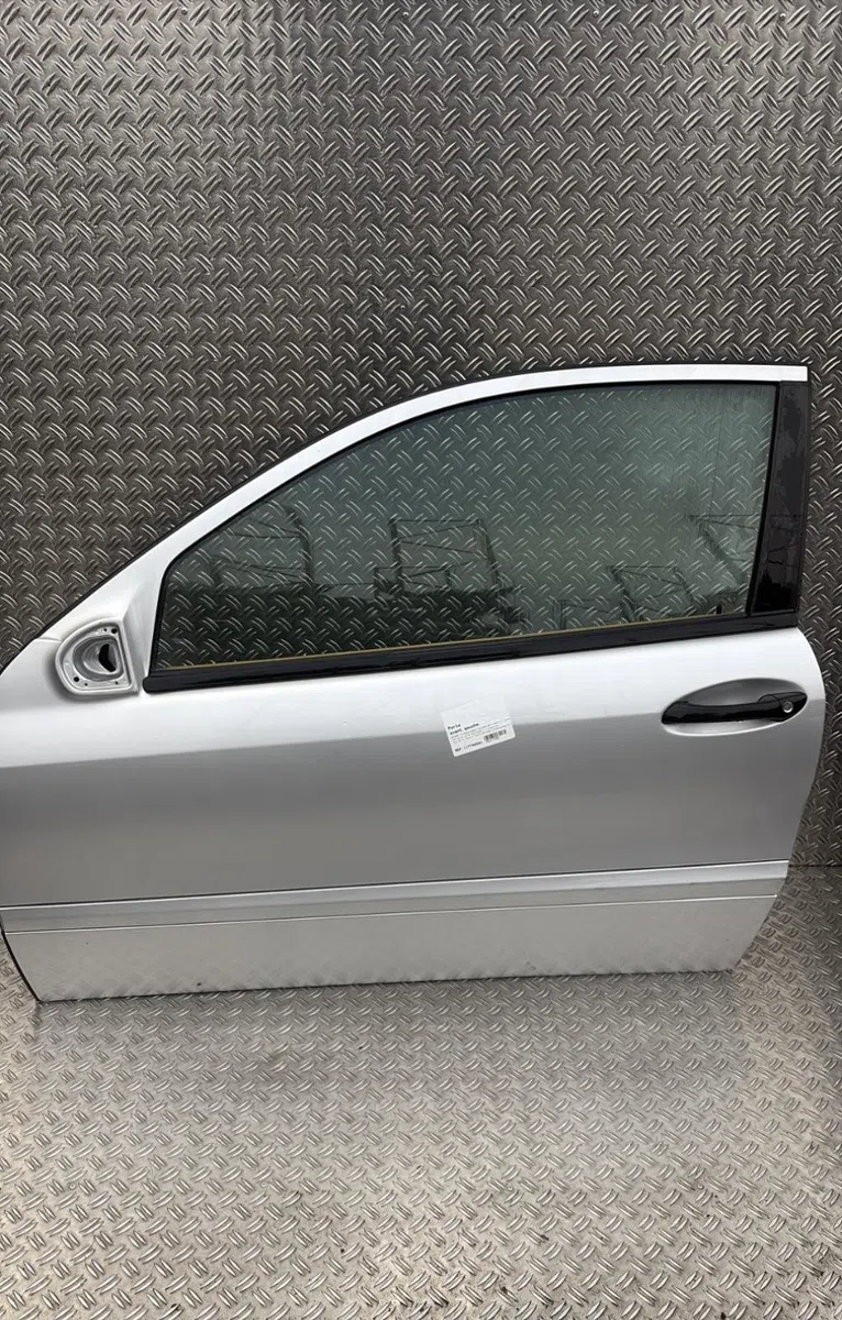 Porte avant gauche Mercedes-benz CLASSE C Coupe Sport (CL203) C 220 cdi (203.708) (2004-2008) 3 portes occasion