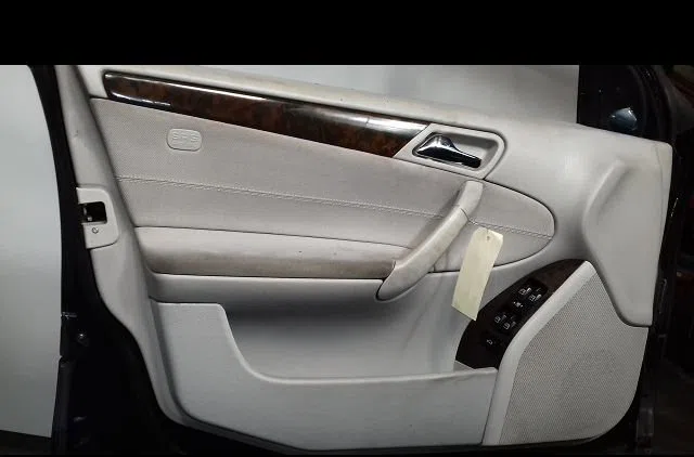 Porte avant gauche Mercedes-benz CLASSE C (W203) C 220 cdi (203.008) (2003-2007) occasion
