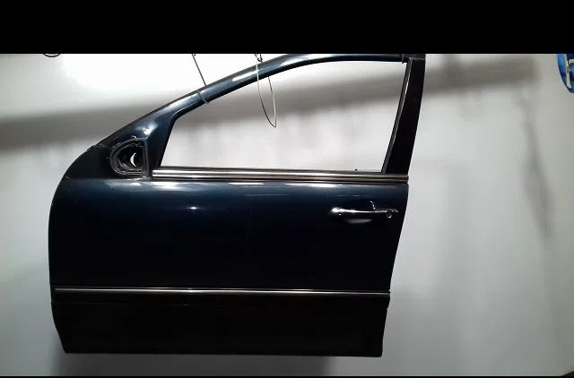 Porte avant gauche Mercedes-benz CLASSE C (W203) C 220 cdi (203.008) (2003-2007) occasion