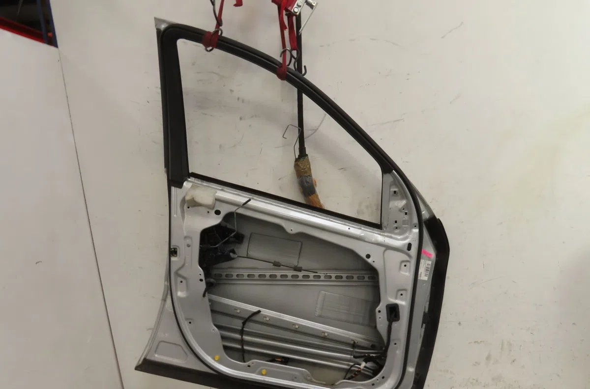 Porte avant gauche Mercedes-benz CLASSE M (W164) Ml 320 cdi 4-matic (164.122) (2005-2009) occasion