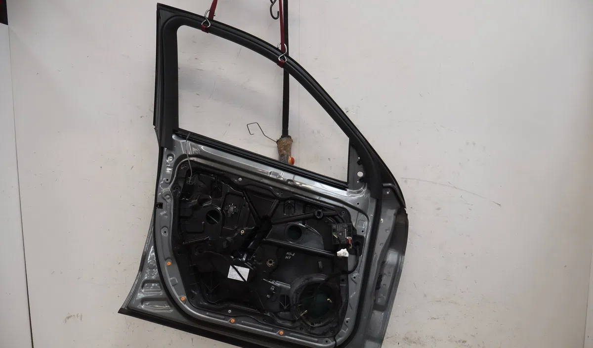 Porte avant gauche Mercedes-benz CLASSE M (W166) Ml 350 bluetec 4-matic (166.024, 166.023) (2011-2015) 5 portes occasion