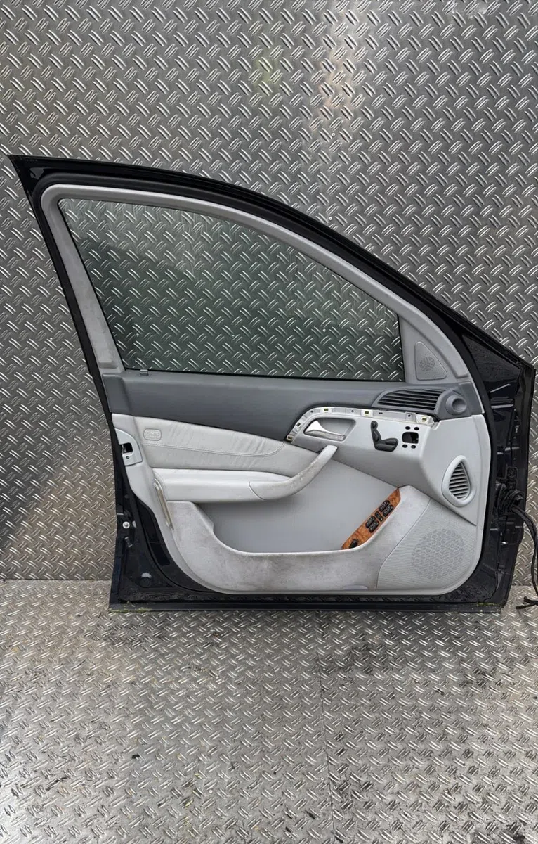 Porte avant gauche Mercedes-benz CLASSE S (W220) S 320 cdi (220.026, 220.126) (1999-2002) occasion