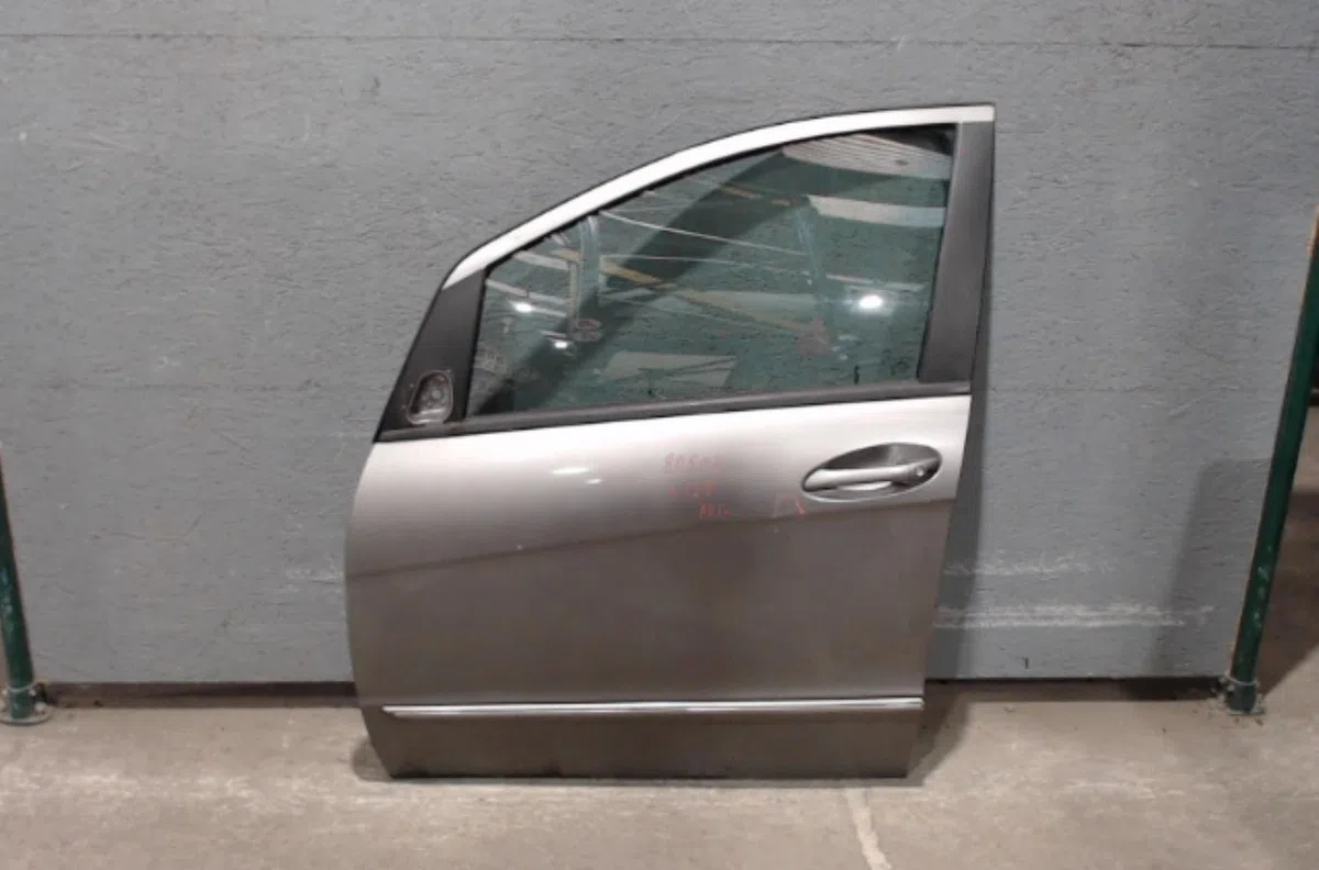 Porte avant gauche MERCEDES CLASSE A 169  CLASSE A 169 PHASE 1 occasion