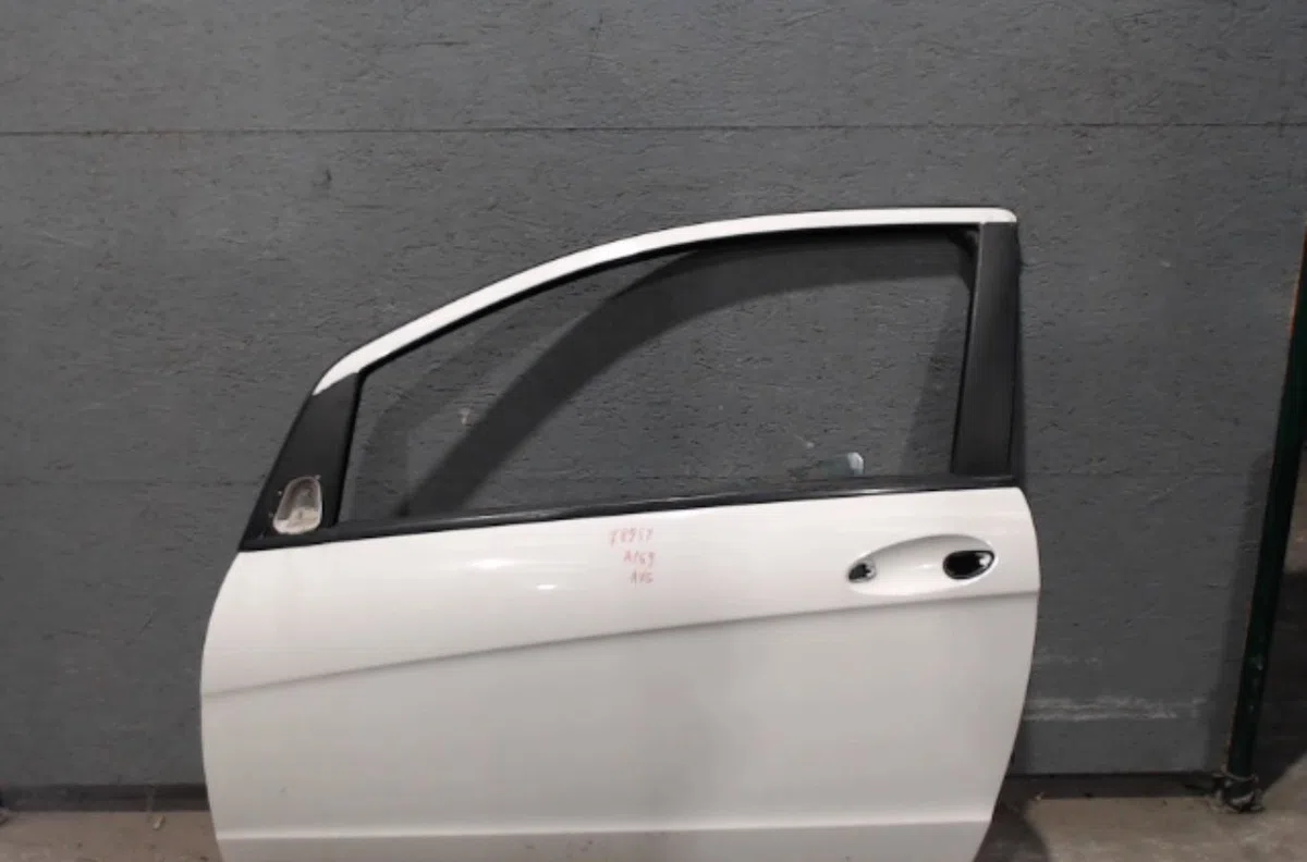 Porte avant gauche MERCEDES CLASSE A 169  CLASSE A 169 PHASE 1 occasion