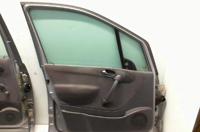Porte avant gauche MERCEDES CLASSE A I  A 170 CDI occasion