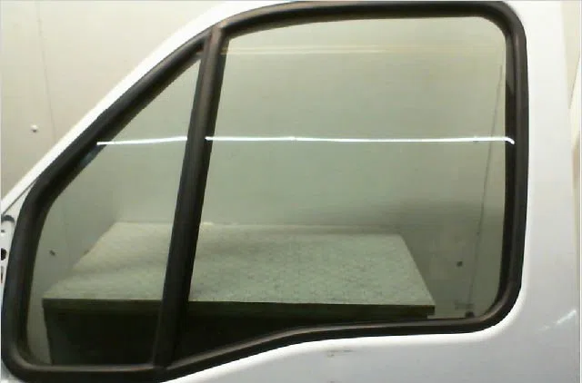 Porte avant gauche Nissan INTERSTAR Camionnette (X70) Dci 120 (2006) occasion