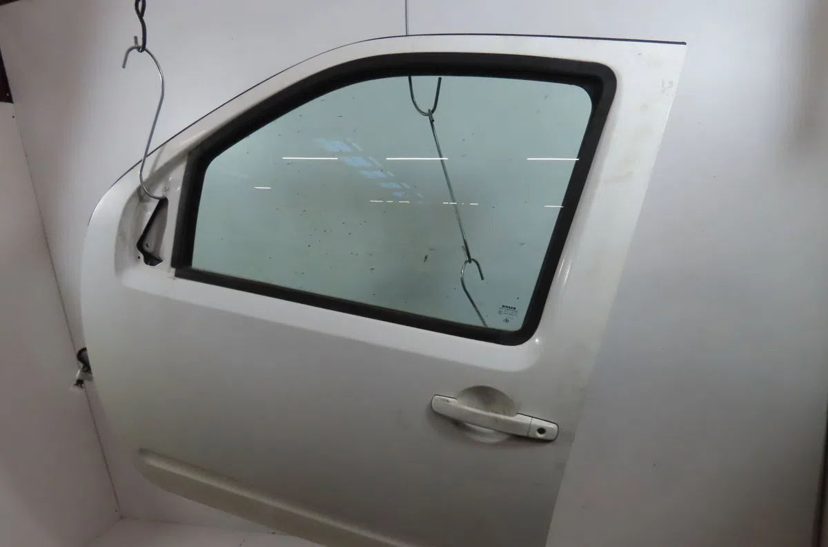 Porte avant gauche NISSAN NAVARA occasion