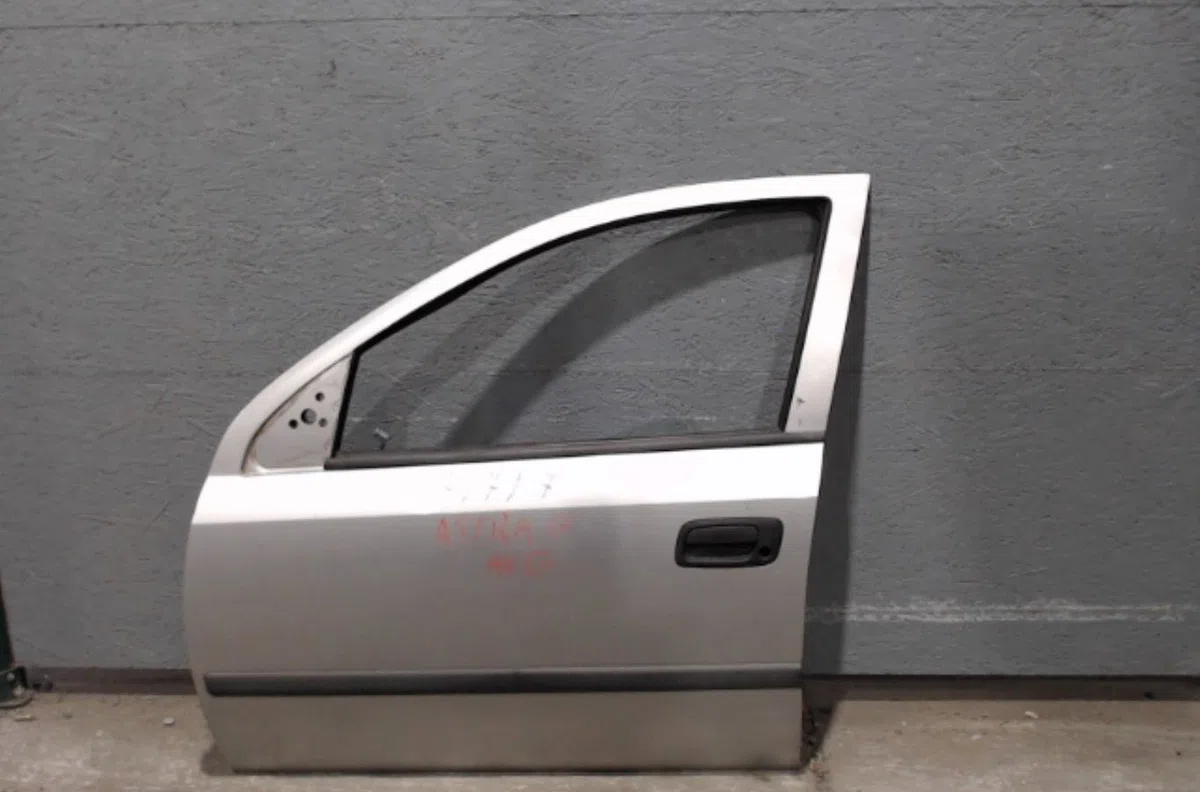 Porte avant gauche Opel ASTRA G 3-5 portes (T98) 1.6 (f08, f48) (1998-2000) occasion
