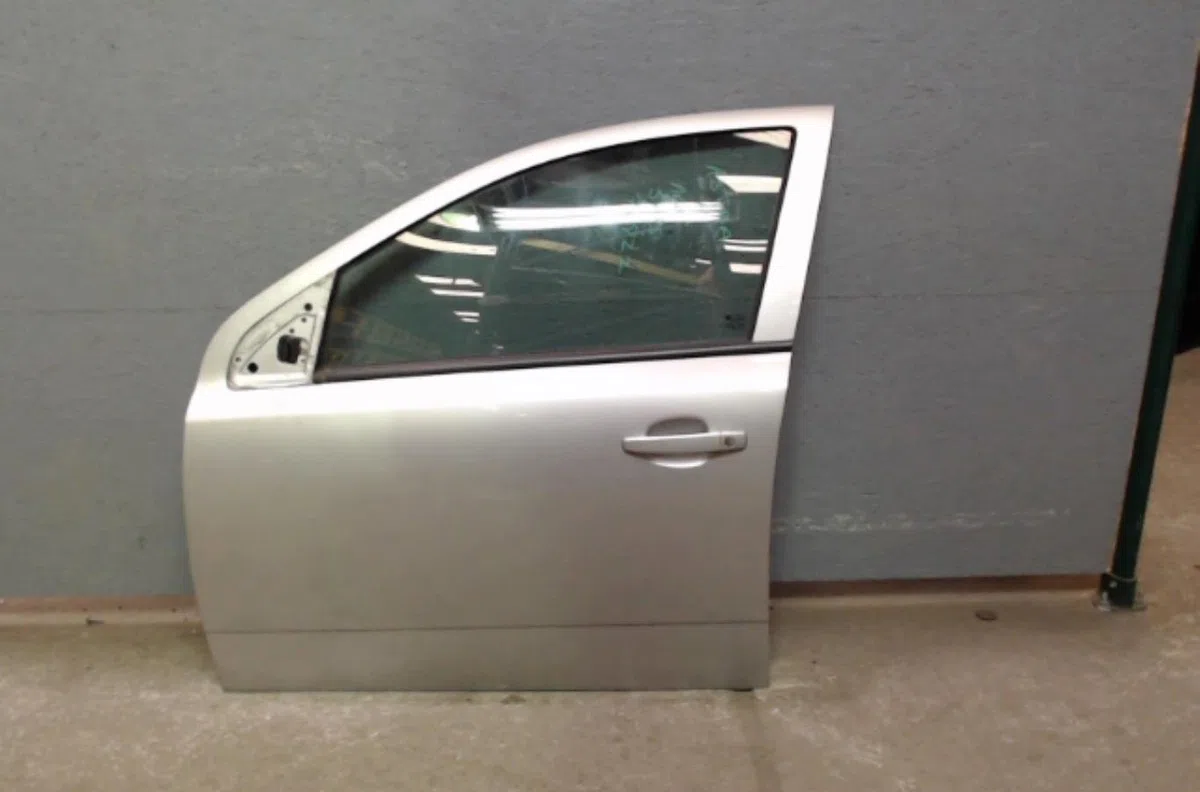 Porte avant gauche Opel ASTRA H (A04) 1.3 cdti (l48) (2005-2010) occasion