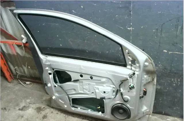 Porte avant gauche Opel ASTRA H Break (A04) 1.6 (l35) (2004-2010) occasion