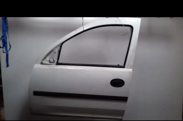 Porte avant gauche Opel COMBO Camionnette-Monospace 1.3 cdti 16v (2005-2012) occasion
