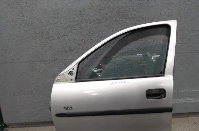 Porte avant gauche OPEL CORSA B  CORSA B PHASE 2 occasion