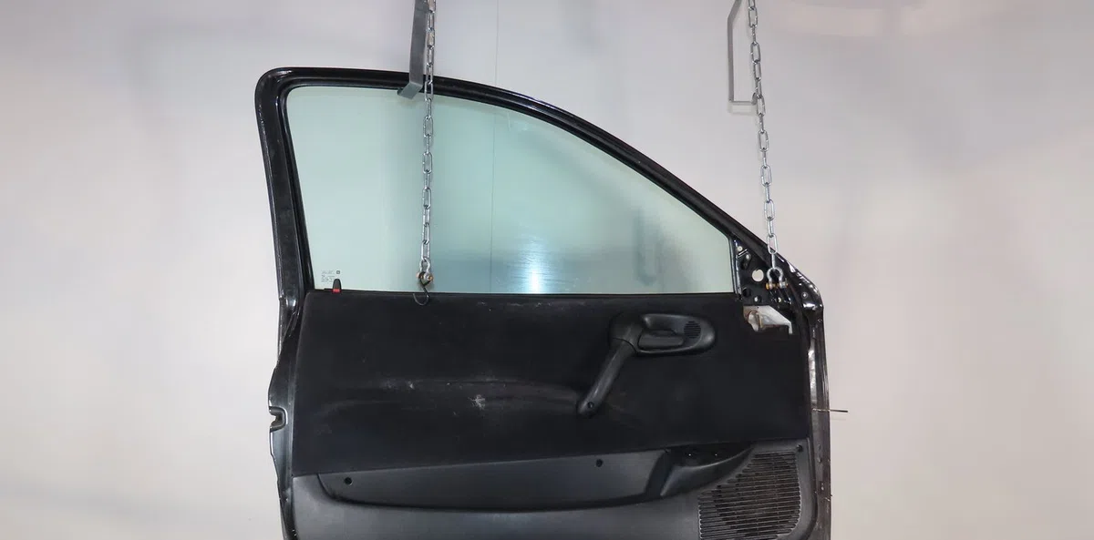 Porte avant gauche Opel CORSA B (S93) 1.2 i 16v (f08, f68, m68) (1998-2000) 5 portes occasion
