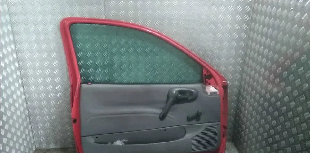 Porte avant gauche Opel CORSA B (S93) 1.7 d (f08, f68, m68) (1996-2000) occasion