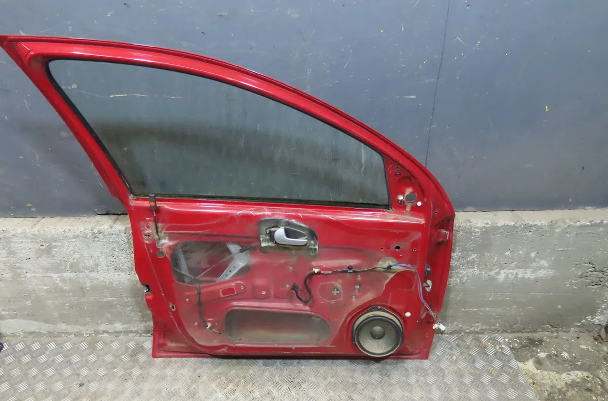Porte avant gauche Opel CORSA C (X01) 1.2 twinport (f08, f68) (2004-2009) occasion