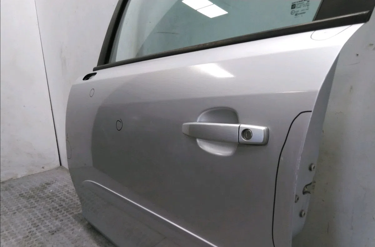 Porte avant gauche Opel CORSA D (S07) 1.7 cdti (l08, l68) (2006-2011) occasion