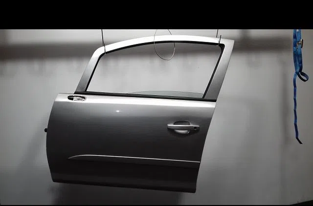 Porte avant gauche OPEL CORSA occasion