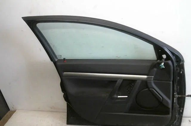 Porte avant gauche Opel SIGNUM 3-5 portes (Z03) 1.9 cdti (f48) (2004-2008) occasion