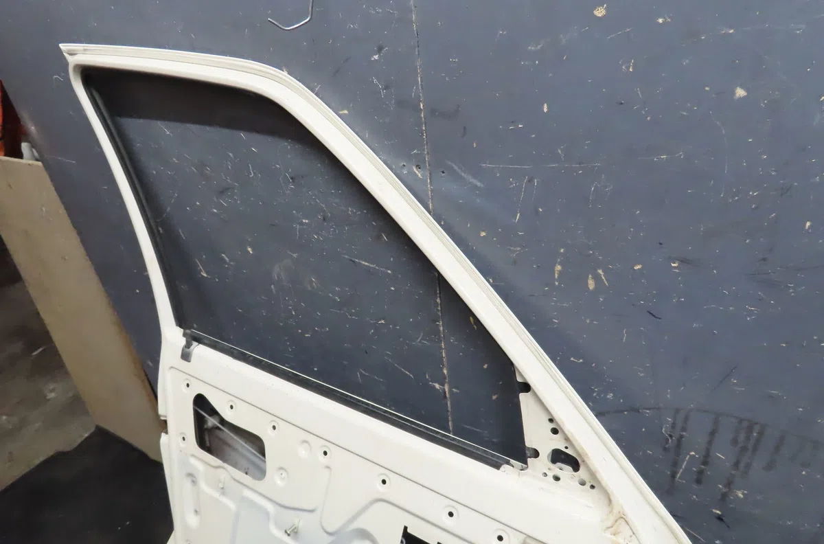 Porte avant gauche Peugeot 205 I (741A-C) 1.4 (1983-1987) occasion