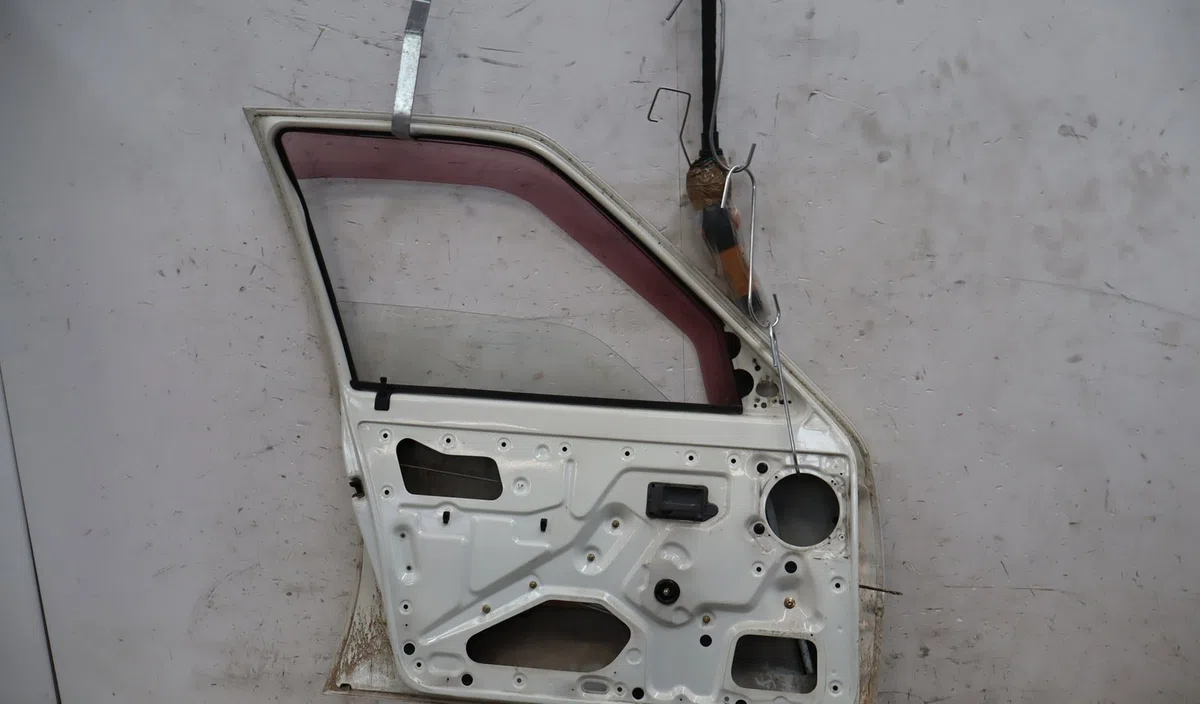Porte avant gauche Peugeot 205 II (20A-C) 1.0 (1987-1998) occasion