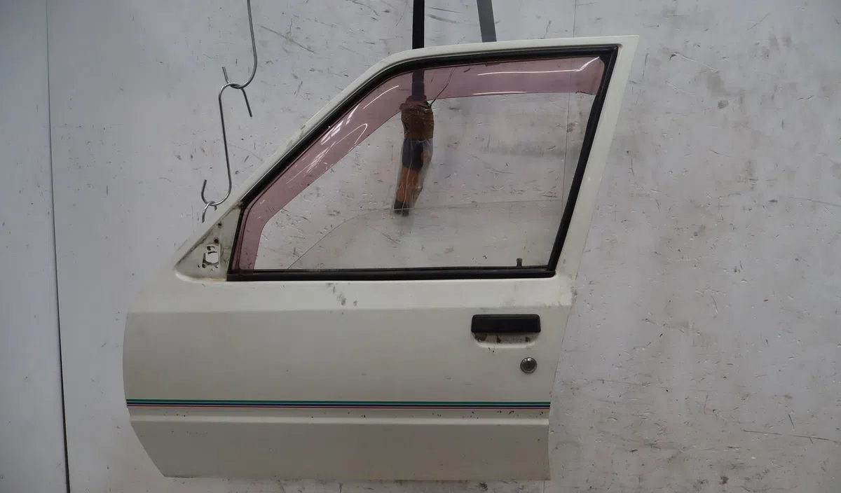 Porte avant gauche Peugeot 205 II (20A-C) 1.0 (1987-1998) occasion