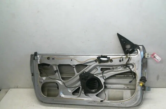 Porte avant gauche Peugeot 206 CC (2D) 1.6 16v (2dnfuf, 2dnfur) (2000-2007) 2 portes occasion
