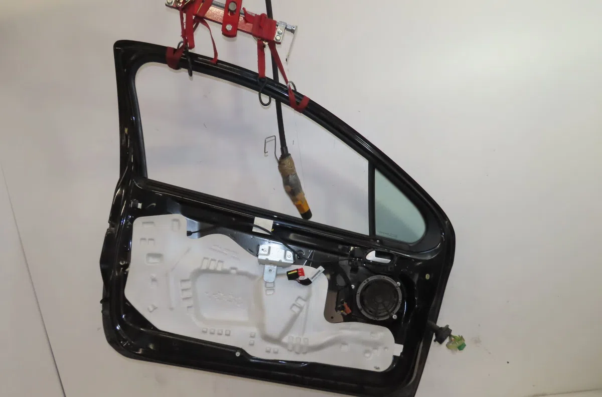 Porte avant gauche Peugeot 207-207 (WA_, WC_) 1.4 16v (2006-2013) 3 portes occasion