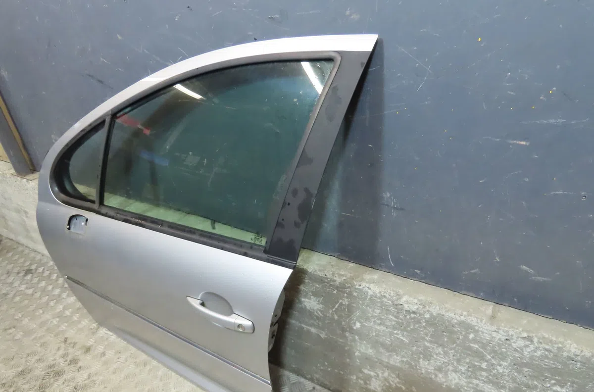 Porte avant gauche Peugeot 207-207 (WA_, WC_) 1.4 16v (2006-2013) occasion