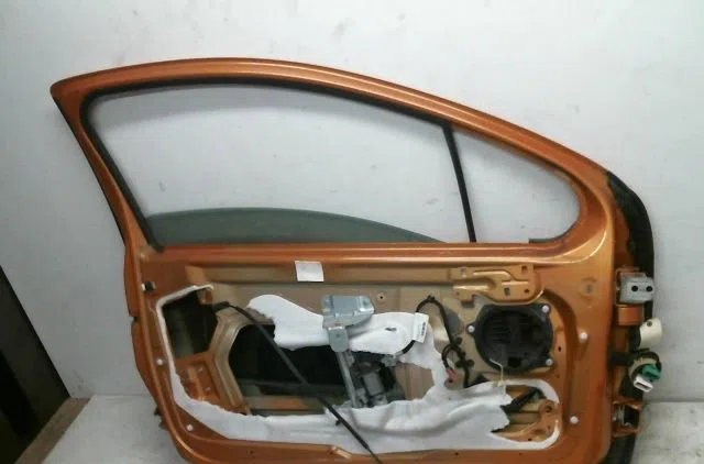 Porte avant gauche Peugeot 207-207 (WA_, WC_) 1.6 16v (2006-2013) occasion