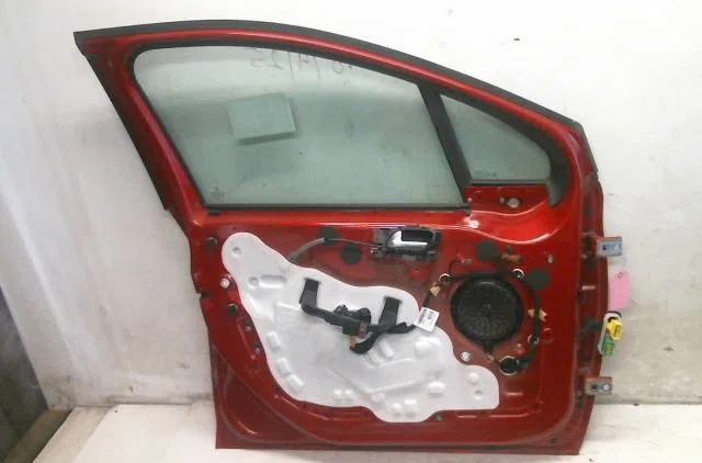 Porte avant gauche Peugeot 208 I (CA_, CC_) 1.2 vti 82 (2012) occasion