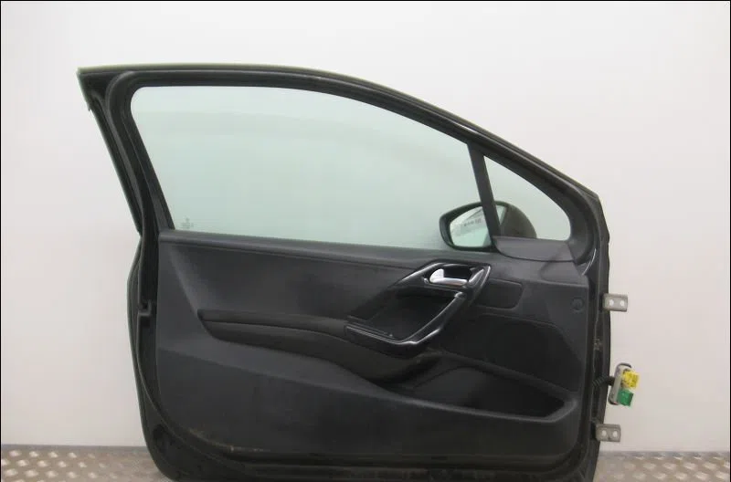 Porte avant gauche Peugeot 208 I (CA_, CC_) 1.4 hdi (2012) 3 portes occasion