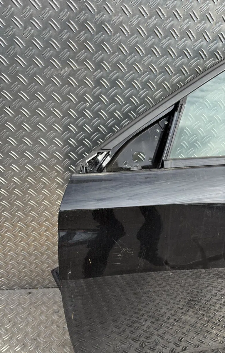 Porte avant gauche Peugeot 308 III (FB_, FH_, FP_, F3_) Puretech 130 (fphnsl, fphnst) (2021) occasion