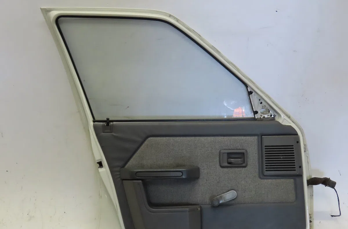 Porte avant gauche Peugeot 309 I (10C, 10A) 1.3 (1985-1989) occasion