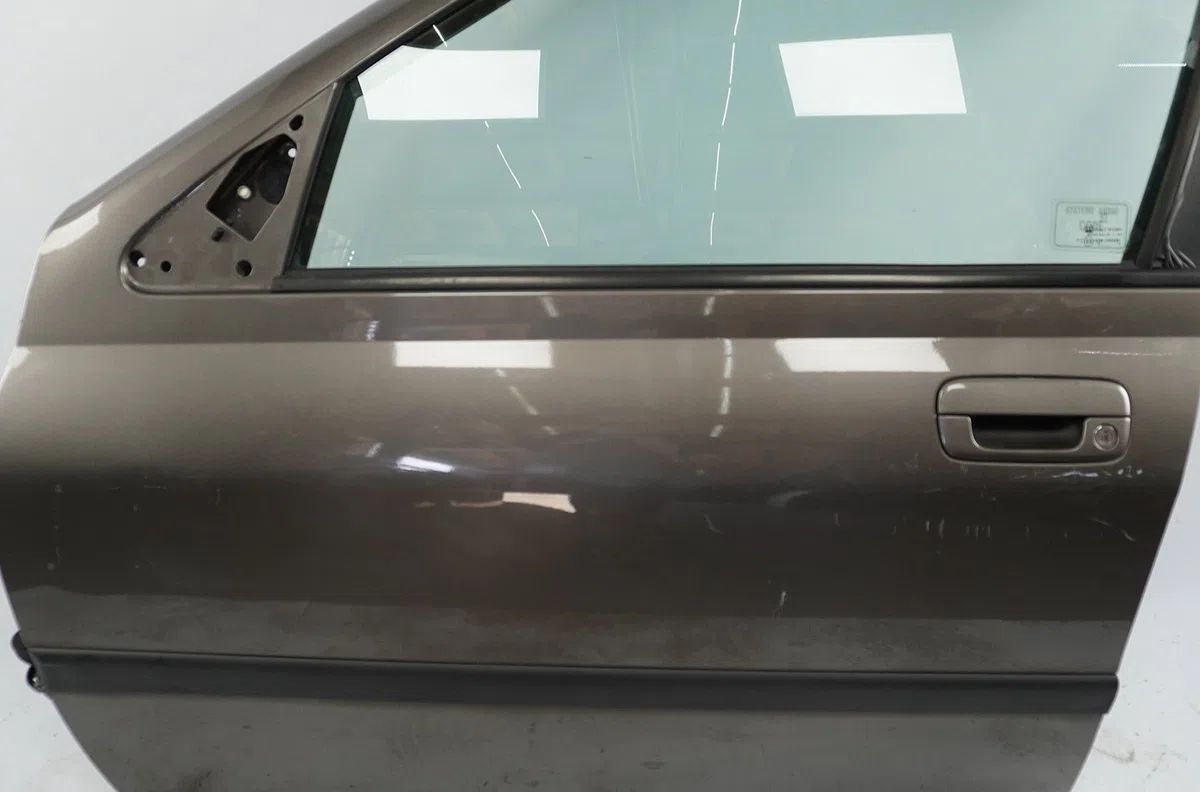 Porte avant gauche Peugeot 406 (8B) 2.0 16v (2000-2004) occasion