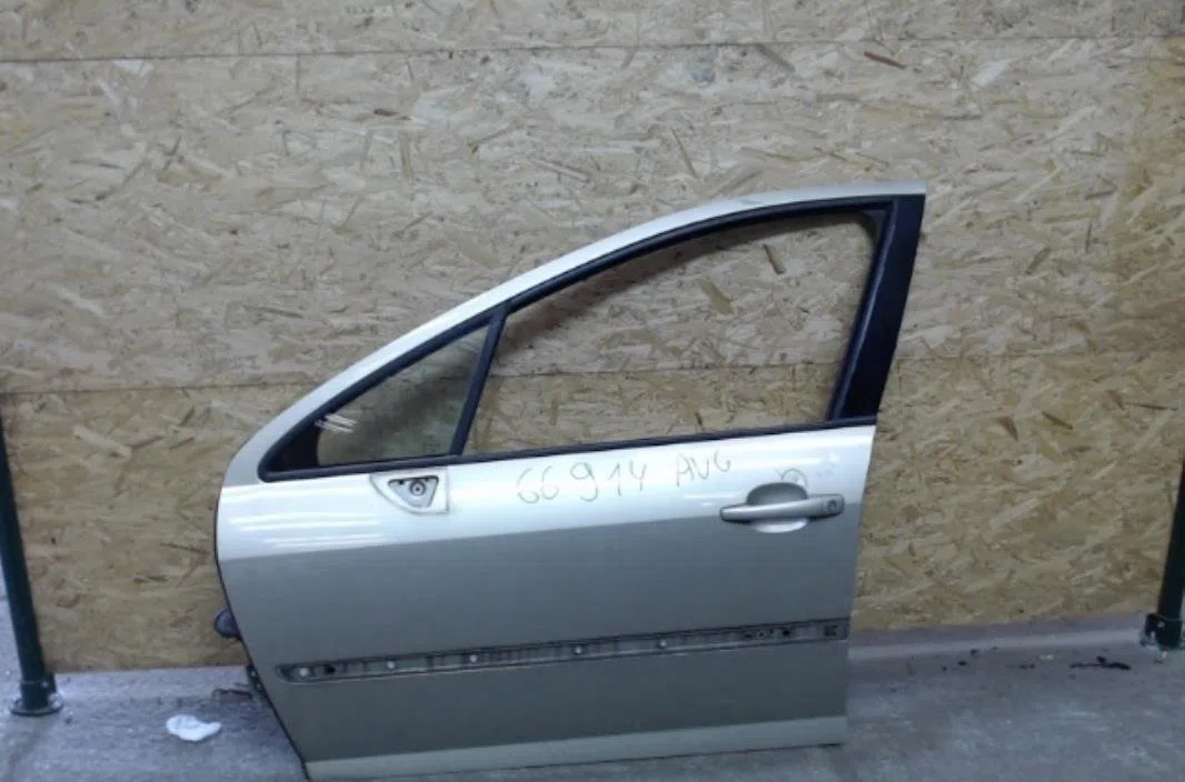 Porte avant gauche PEUGEOT 407  407 PHASE 1 BREAK occasion