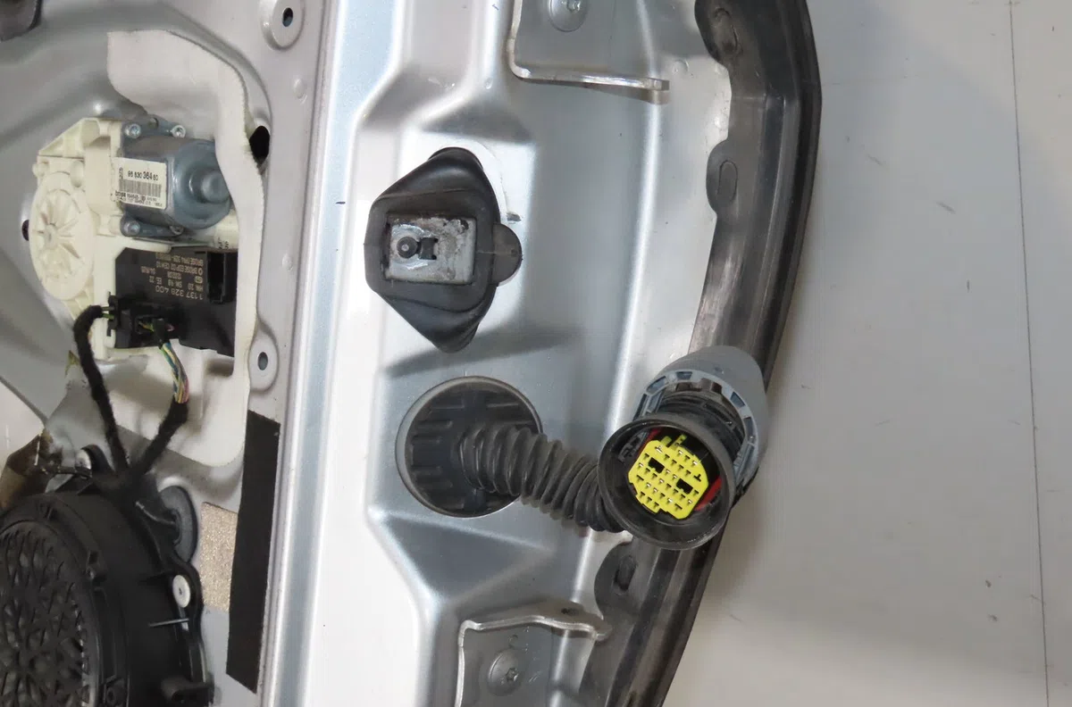 Porte avant gauche Peugeot 407 (6D_) 1.6 hdi 110 (6d9hzc, 6d9hyc) (2004-2010) occasion