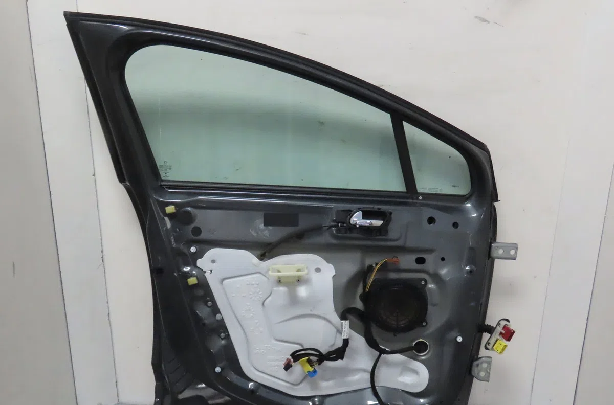 Porte avant gauche Peugeot 5008 (0U_, 0E_) 1.6 bluehdi 120 (2014-2017) 5 portes occasion