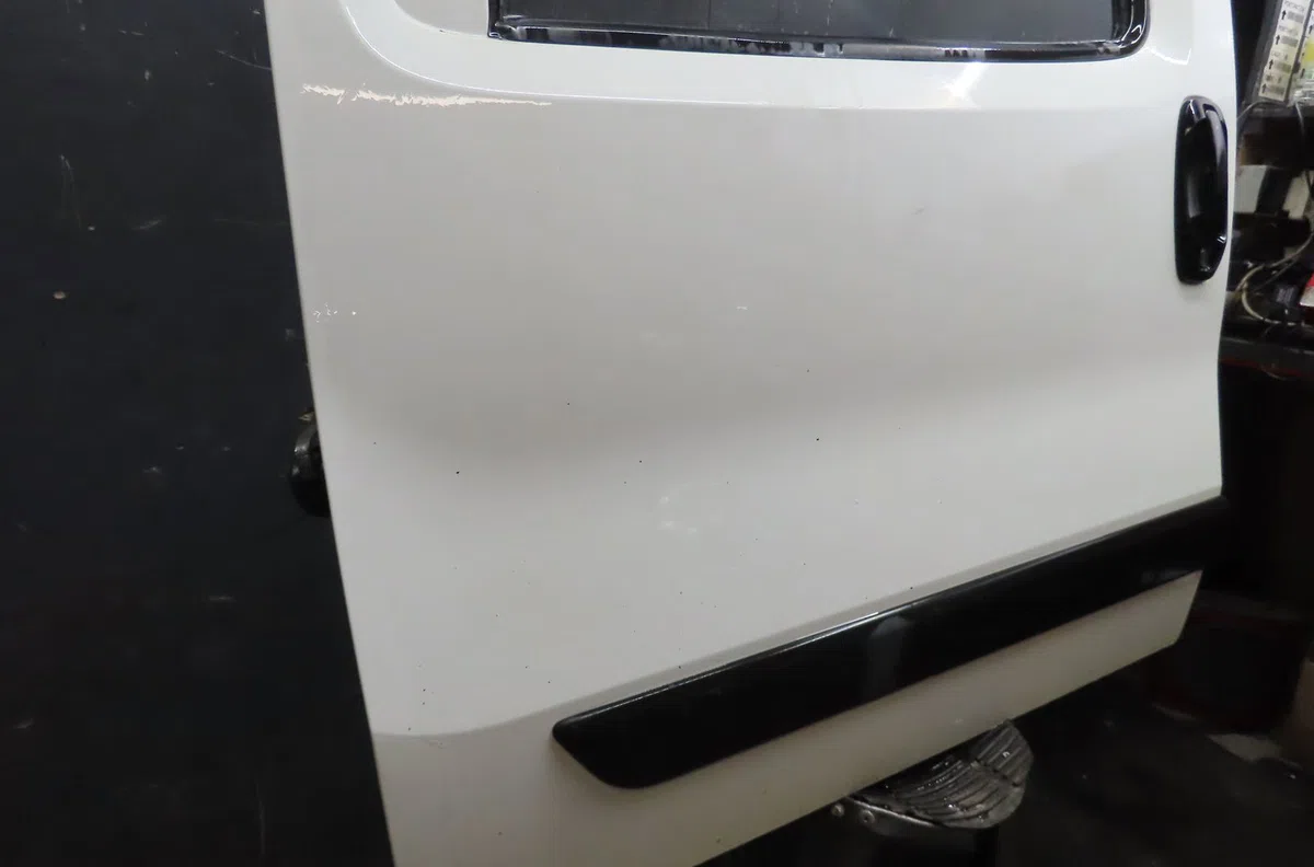 Porte avant gauche Peugeot BIPPER (AA_) 1.3 hdi 75 (2010) 3 portes occasion