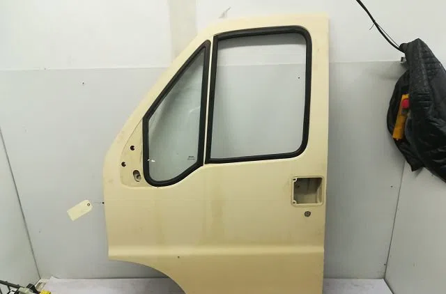Porte avant gauche Peugeot BOXER Autobus-Autocar (230P) 2.5 d (1994-2002) occasion