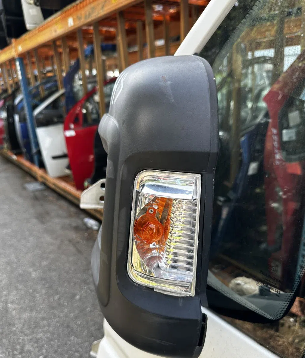 Porte avant gauche Peugeot BOXER Camionnette 2.2 hdi 100 (2006) occasion