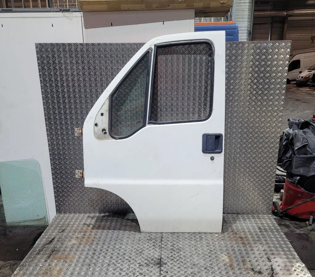 Porte avant gauche Peugeot BOXER Camionnette (230L) 2.5 d (1994-2002) occasion
