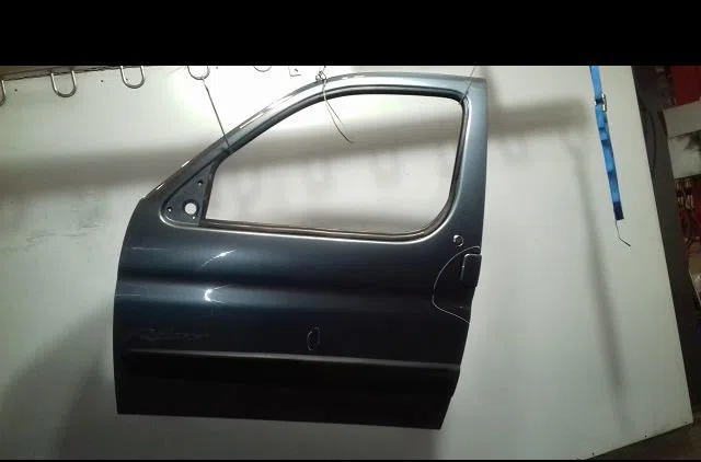 Porte avant gauche Peugeot PARTNER Monospace (5_, G_) 1.4 (1996-2015) occasion