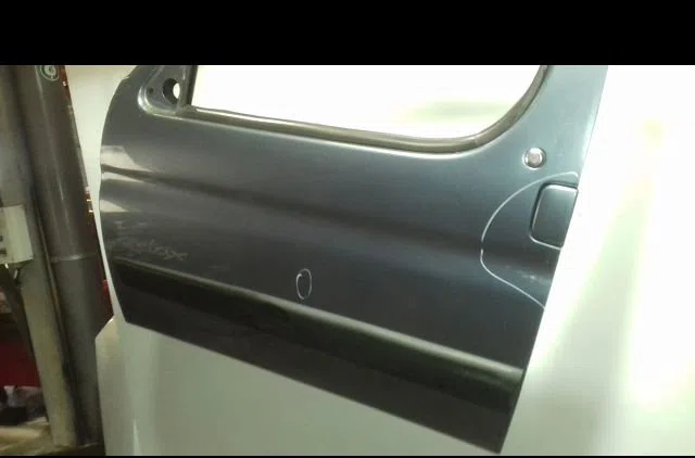 Porte avant gauche Peugeot PARTNER Monospace (5_, G_) 1.4 (1996-2015) occasion