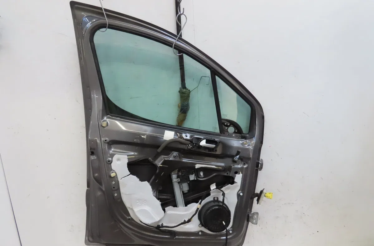 Porte avant gauche Peugeot PARTNER TEPEE 1.6 vti (2008) occasion
