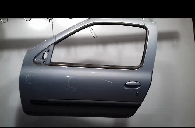 Porte avant gauche Renault CLIO II (BB_, CB_) 1.4 16v (b-cb0p, bb13) (2000-2008) 5 portes occasion